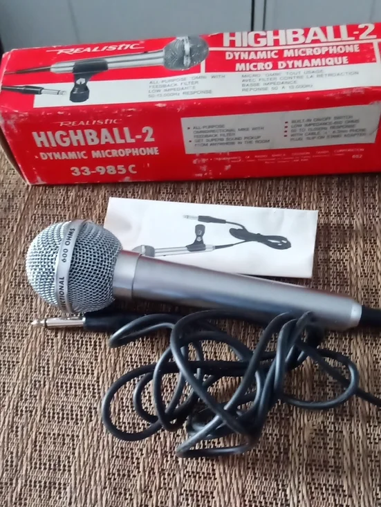Realistic Highball-2 Dynamic Microphone - Picture 2 of 6
